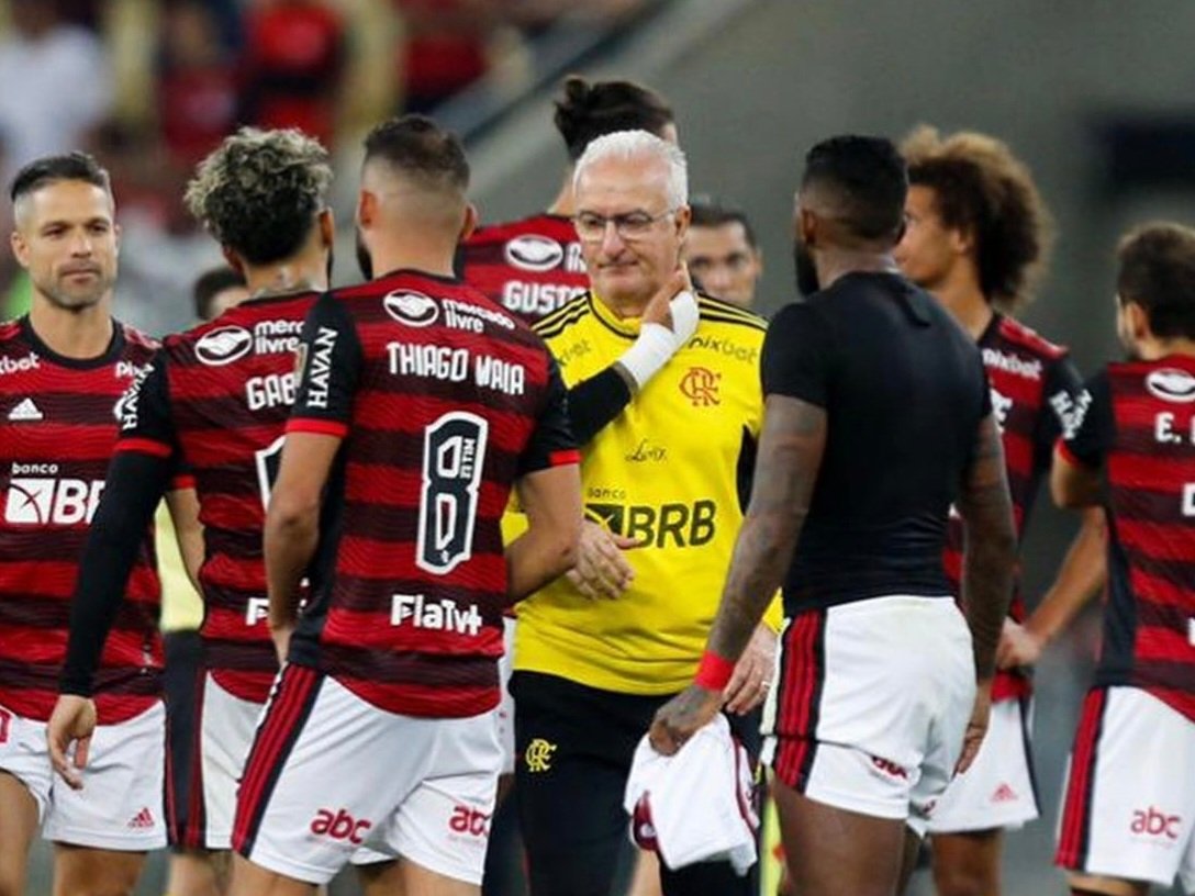 No momento, você está visualizando Em números, início de Dorival Júnior supera o de Jorge Jesus no Flamengo<br>