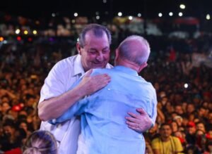 Leia mais sobre o artigo Omar Aziz: “Lula está aqui para mostrar que há esperança para o Amazonas”