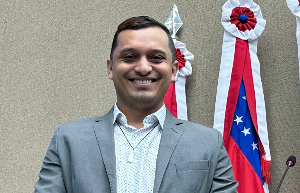 No momento, você está visualizando Enfermeiro Leandro Pimentel assume direção do Hospital 28 de agosto