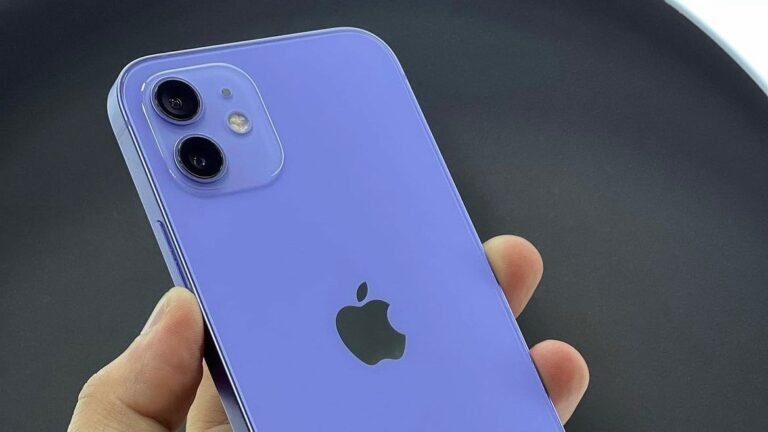 Leia mais sobre o artigo iPhone 12 vai receber atualização no mundo todo após suspeita de radiação excessiva