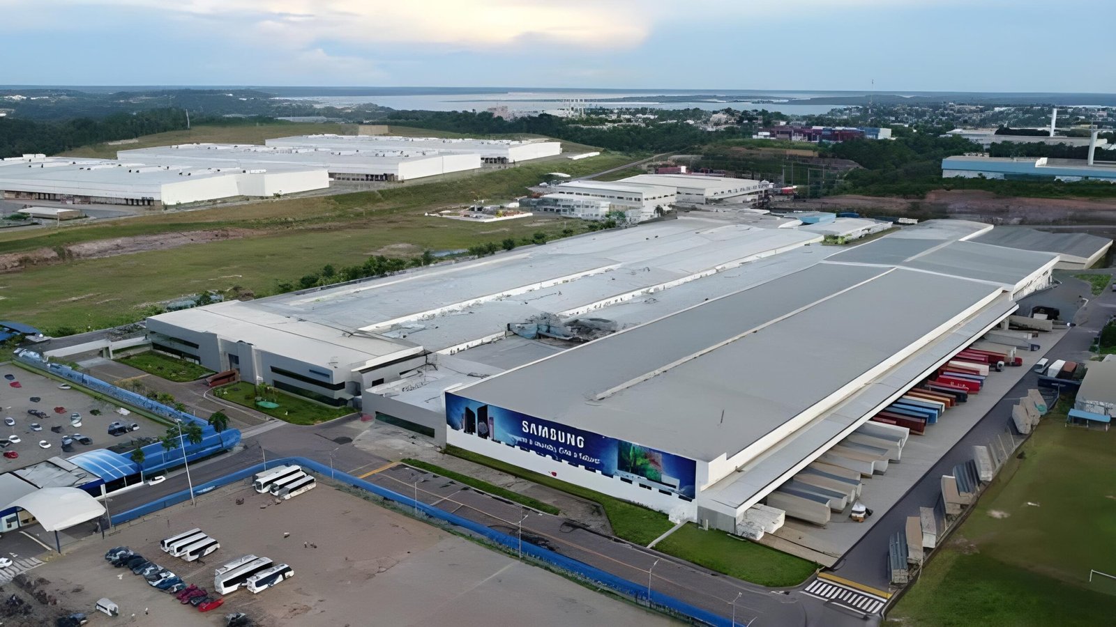 No momento, você está visualizando Samsung vai parar por duas semanas sua produção em  Manaus