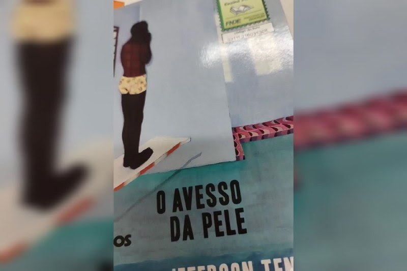 No momento, você está visualizando Diretora de escola critica livro distribuído pelo MEC que usa termos se×ua!s