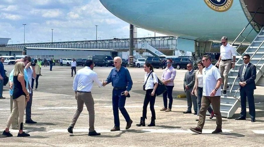 No momento, você está visualizando Joe Biden desembarca em Manaus para visita à Amazônia