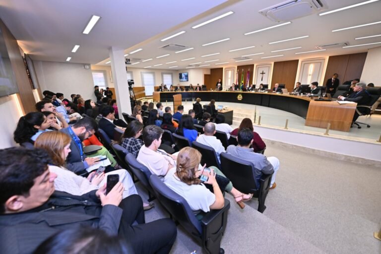 Leia mais sobre o artigo TCE-AM reprova contas da Câmara de Coari e determina devolução de R$ 55,4 mil aos cofres públicos