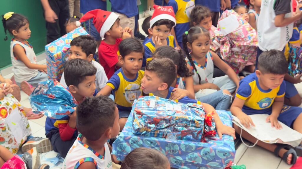 No momento, você está visualizando TCE-AM transforma Natal de 286 crianças com gestos de afeto e solidariedade