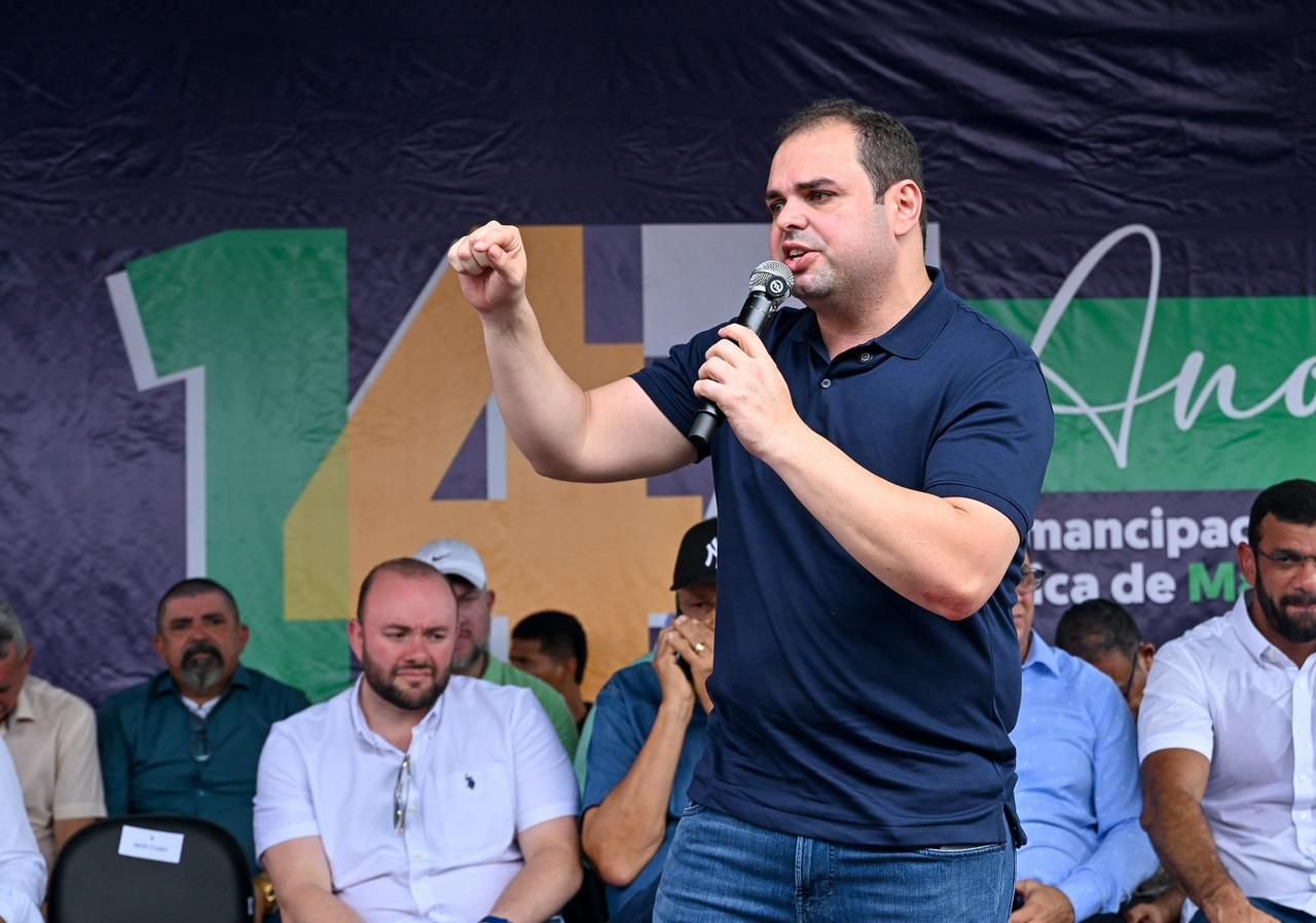 No momento, você está visualizando Governador Roberto Cidade vai pagar primeira parcela do 13º nos dias 23 e 24 de julho