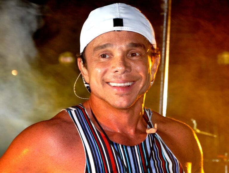 Leia mais sobre o artigo Morre aos 60 anos o cantor Netinho, ícone da música brasileira