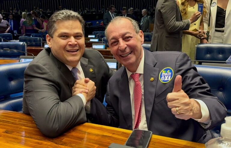 Leia mais sobre o artigo Com relatoria de Omar Aziz, Senado aprova fim da escala 6×1 e mais tempo de descanso aos trabalhadores sem redução de salário